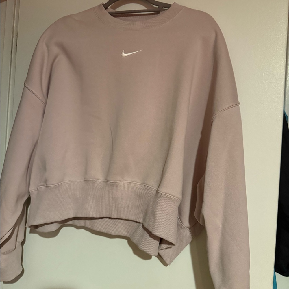 Nike Women's Blush Pink Crop Crewneck Sweatshirt
